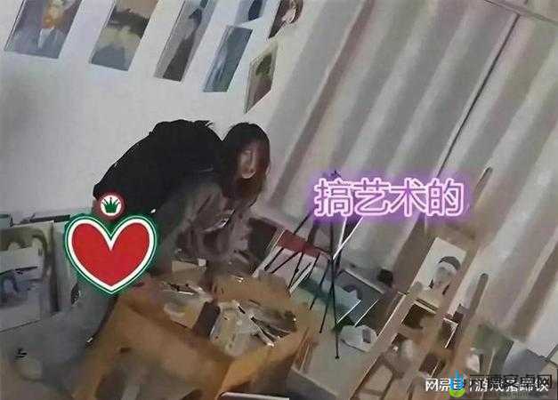 把腿张开老子臊烂你多 P 视频软件：男女私密互动，极致体验